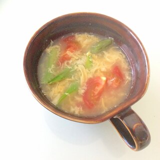 アスパラとトマトの玉子スープ